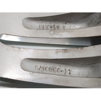 Recambio de llanta para citroën c-elysée exclusive referencia OEM IAM 9677100677  