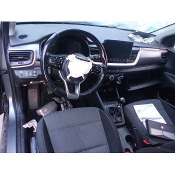 kia stonic (ybcuv) del año 2023