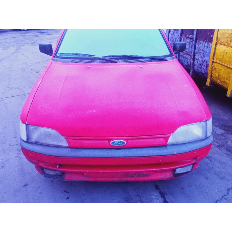 ford escort berlina/turnier del año 1990