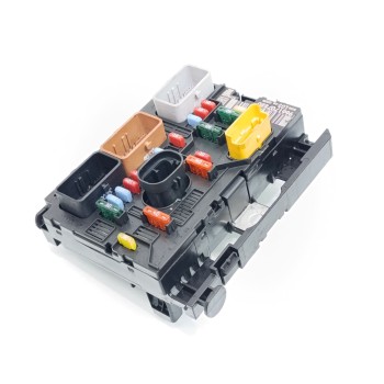 Recambio de caja reles / fusibles para citroën c3 1.4 16v collection referencia OEM IAM 9661707880  