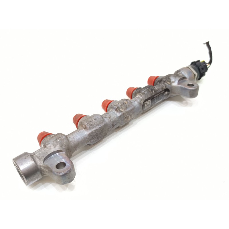 Recambio de rampa inyectora para hyundai i30 cw trend referencia OEM IAM 0445214181  