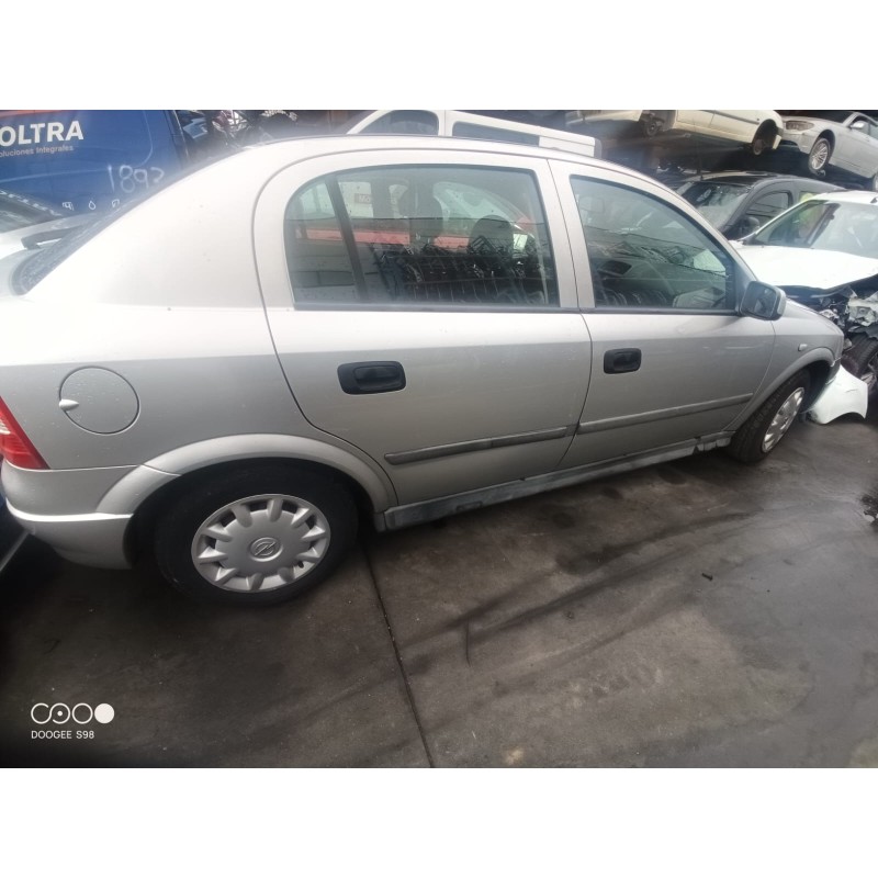 opel astra g berlina del año 1999