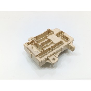 Recambio de caja reles / fusibles para hyundai i30 cw trend referencia OEM IAM 919501H510  