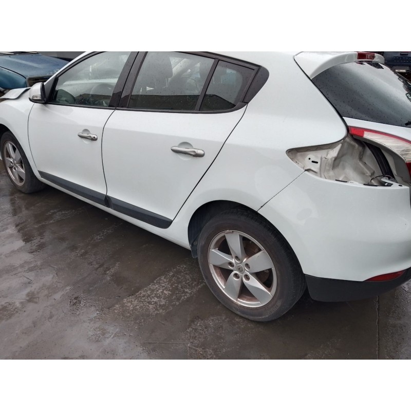 renault megane iii berlina 5 p del año 2009