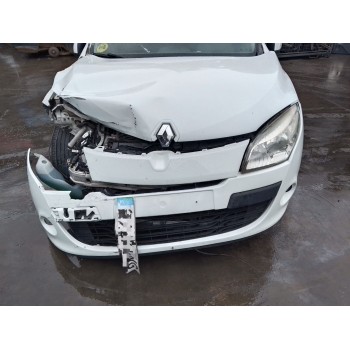 renault megane iii berlina 5 p del año 2009