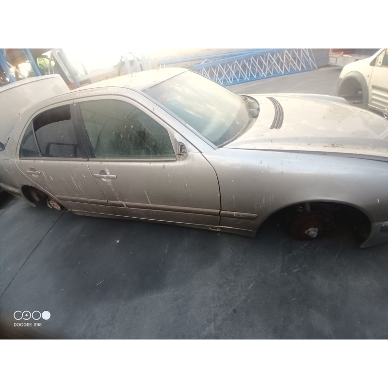 MERCEDES-BENZ CLASE E (W210) BERLINA DIESEL