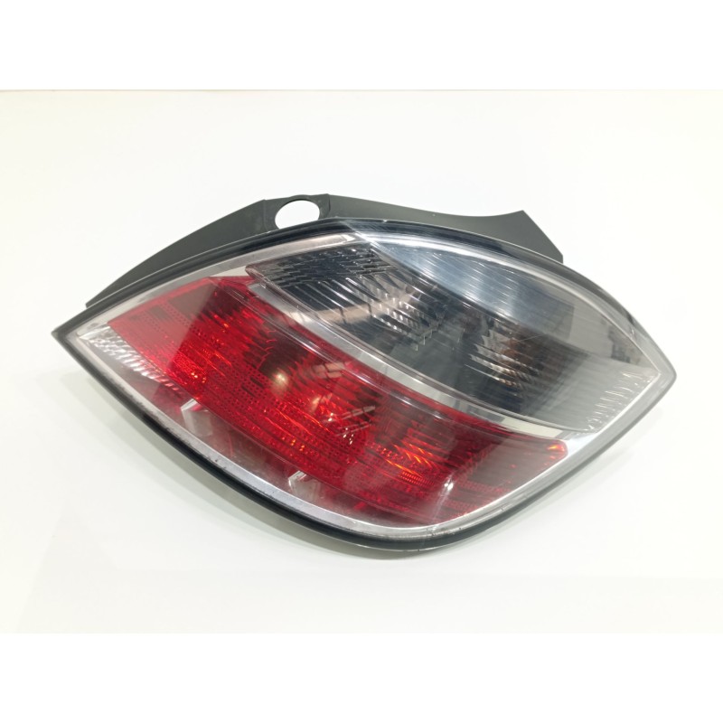 Recambio de piloto trasero derecho para opel astra h berlina cosmo referencia OEM IAM 13222325  