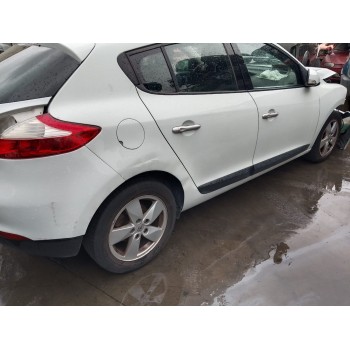 renault megane iii berlina 5 p del año 2009