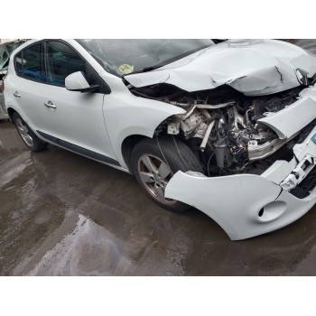 renault megane iii berlina 5 p del año 2009