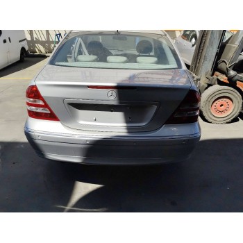 mercedes-benz clase c (w203) berlina del año 2004