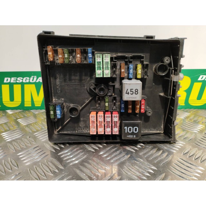 Recambio de caja reles / fusibles para volkswagen golf v berlina (1k1) trendline referencia OEM IAM 1K0937125A 017181301 1D02060