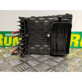 Recambio de caja reles / fusibles para volkswagen golf v berlina (1k1) trendline referencia OEM IAM 1K0937125A 017181301 1D02060