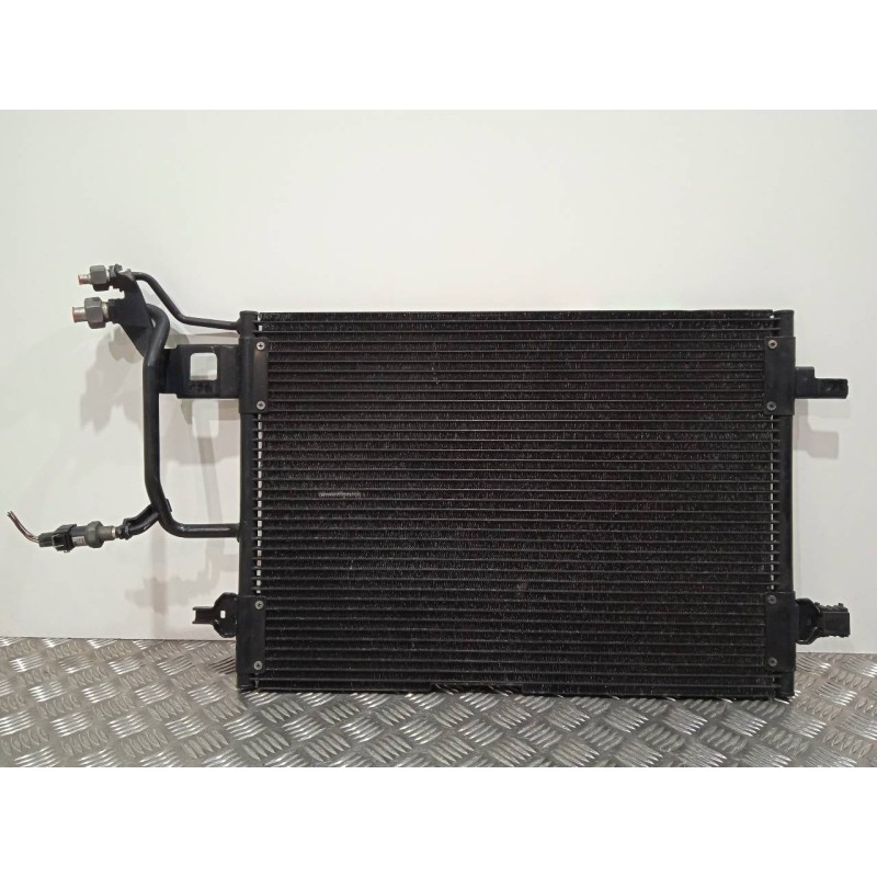 Recambio de condensador / radiador aire acondicionado para audi a4 berlina (b5) 1.8 t referencia OEM IAM 8D0260401D  