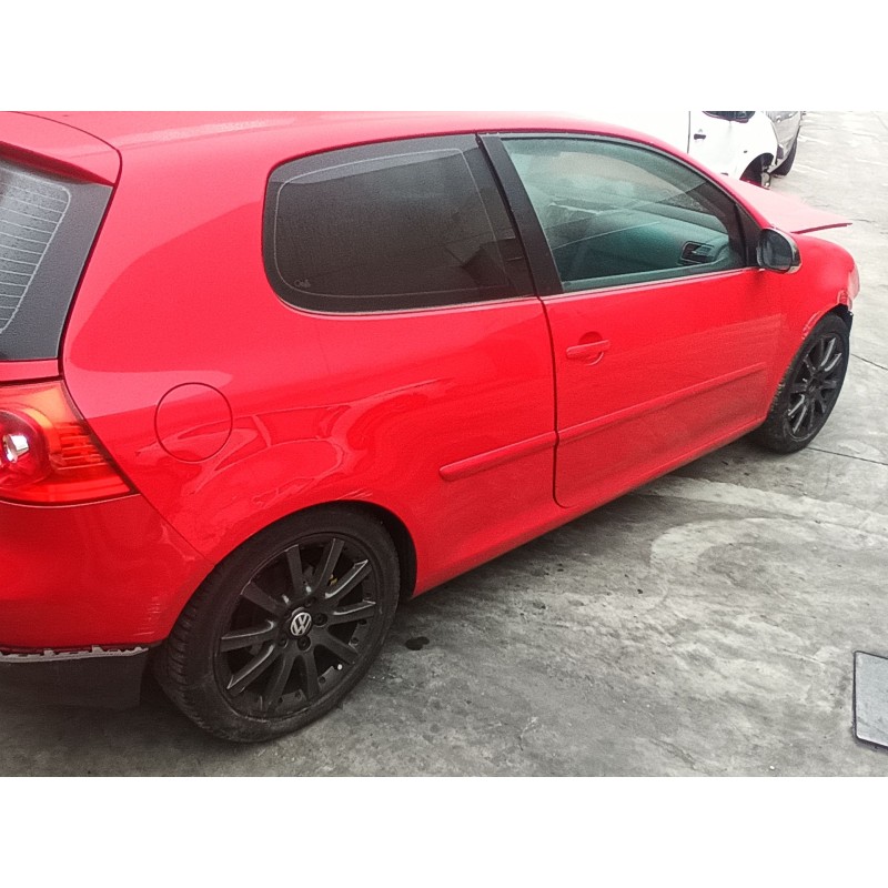 volkswagen golf v berlina (1k1) del año 2004