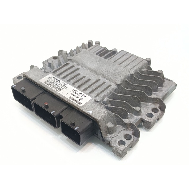 Recambio de centralita motor uce para renault clio iii exception referencia OEM IAM 8200565863 8200592611 S122326109A  