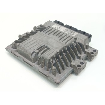 Recambio de centralita motor uce para renault clio iii exception referencia OEM IAM 8200565863 8200592611 S122326109A  