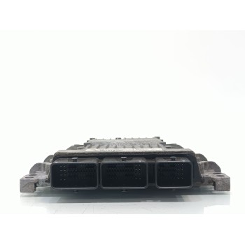 Recambio de centralita motor uce para renault clio iii exception referencia OEM IAM 8200565863 8200592611 S122326109A  