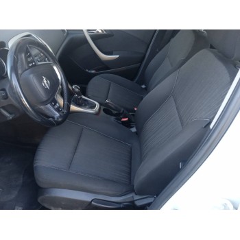 opel astra j lim. del año 2012