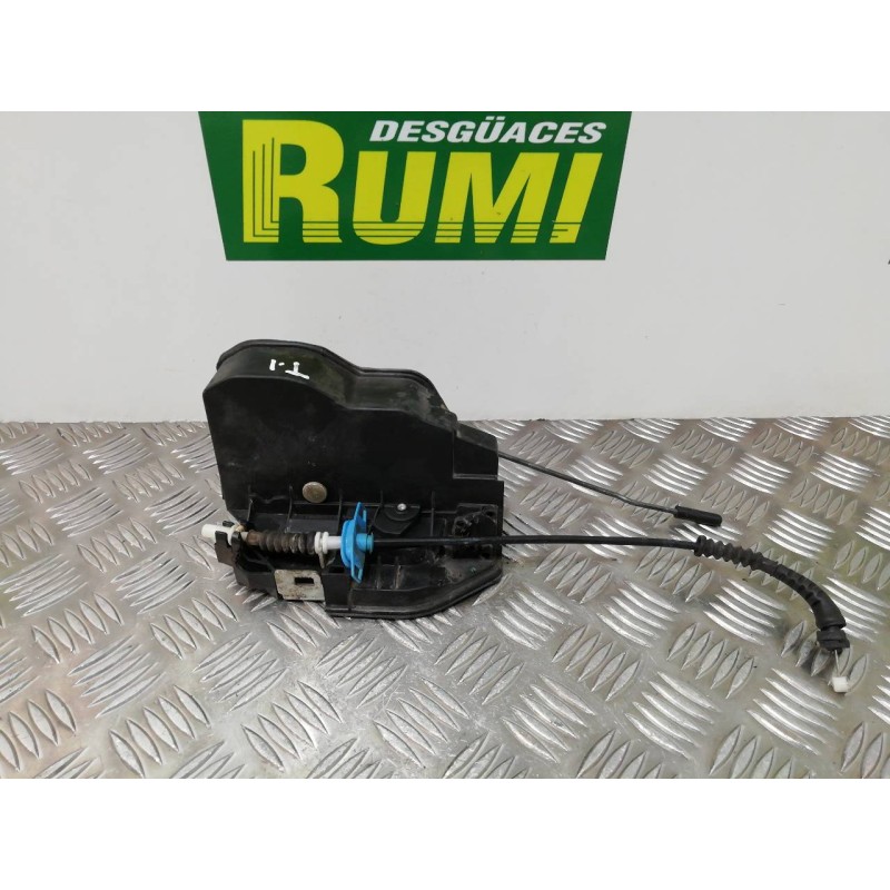 Recambio de cerradura puerta trasera izquierda para bmw serie 5 berlina (e60) 520d referencia OEM IAM 7036171  