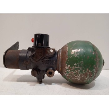 Recambio de acumulador central amortiguacion para citroën xantia berlina 2.0 hdi sx referencia OEM IAM 588684  