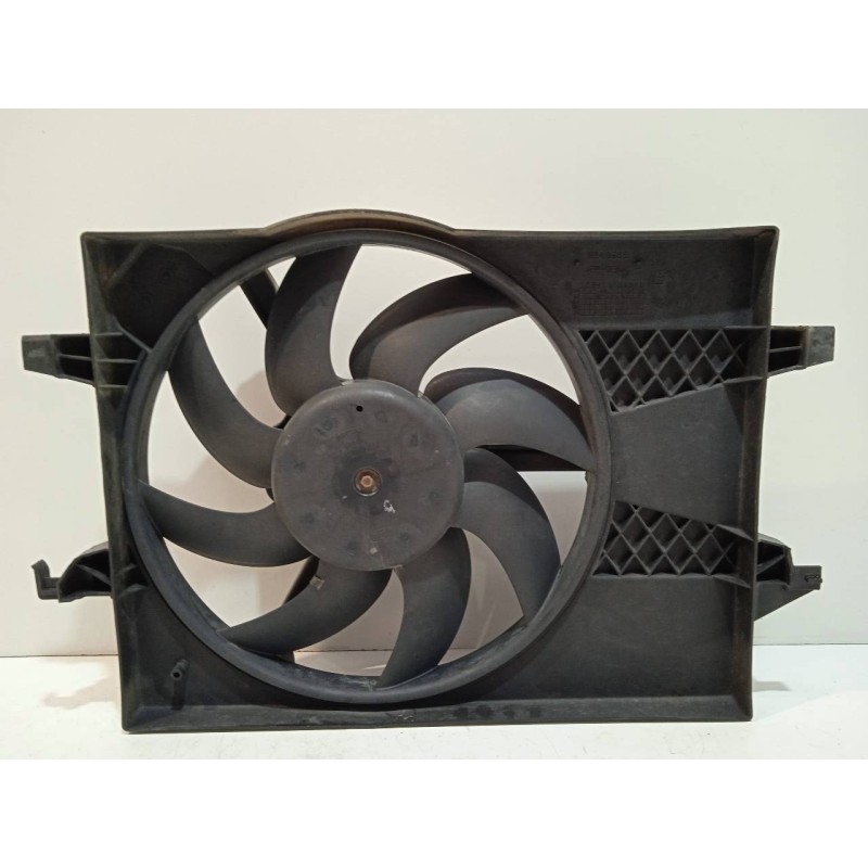 Recambio de electroventilador para ford fiesta (cbk) futura referencia OEM IAM 8240365  