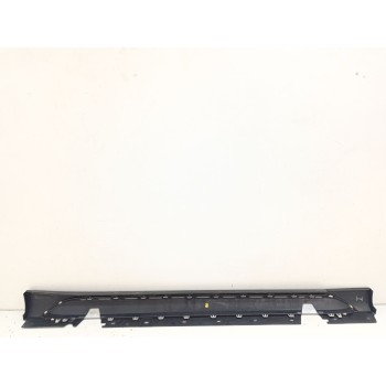 Recambio de faldon lateral para bmw x1 (e84) xdrive 23d referencia OEM IAM 51772990599  