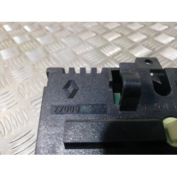 Recambio de pantalla multifuncion para renault laguna (b56) 2.0 16v rti (b56d) referencia OEM IAM 7700822080  