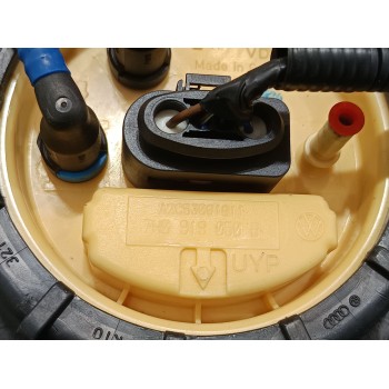 Recambio de deposito combustible para volkswagen t5 bus monovolumen comfortline referencia OEM IAM 7H0201085D  