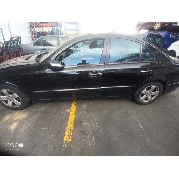 mercedes-benz clase e (w211) berlina del año 2005