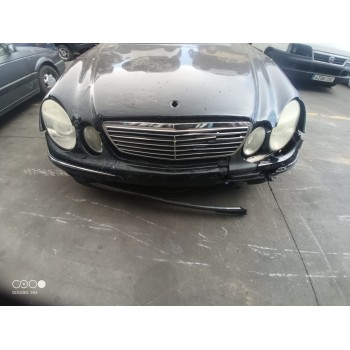 mercedes-benz clase e (w211) berlina del año 2005