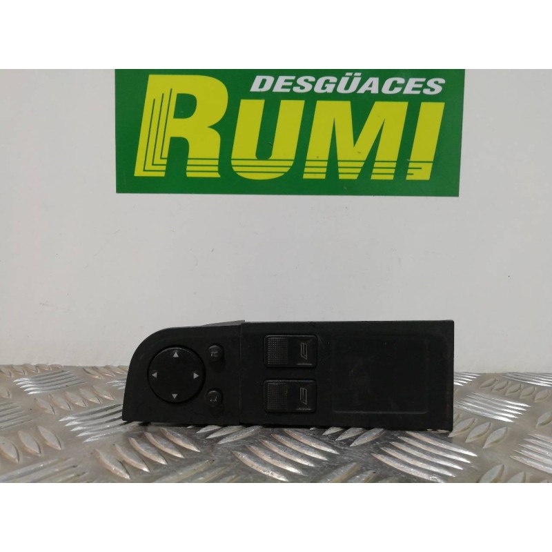 Recambio de mando elevalunas delantero izquierdo para audi 80/90 (893) 80 comfort edition referencia OEM IAM 443972995  
