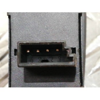 Recambio de mando elevalunas trasero izquierdo para bmw serie 3 berlina (e46) 318i referencia OEM IAM 6902174  