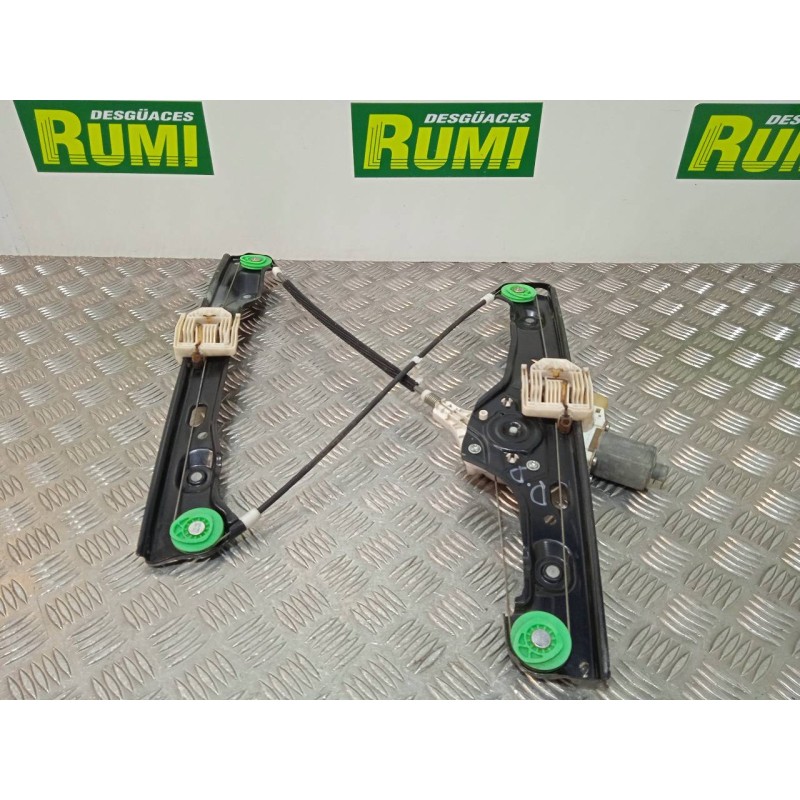 Recambio de elevalunas delantero derecho para bmw serie 3 berlina (e90) 320d referencia OEM IAM 7060266S 7140588E 