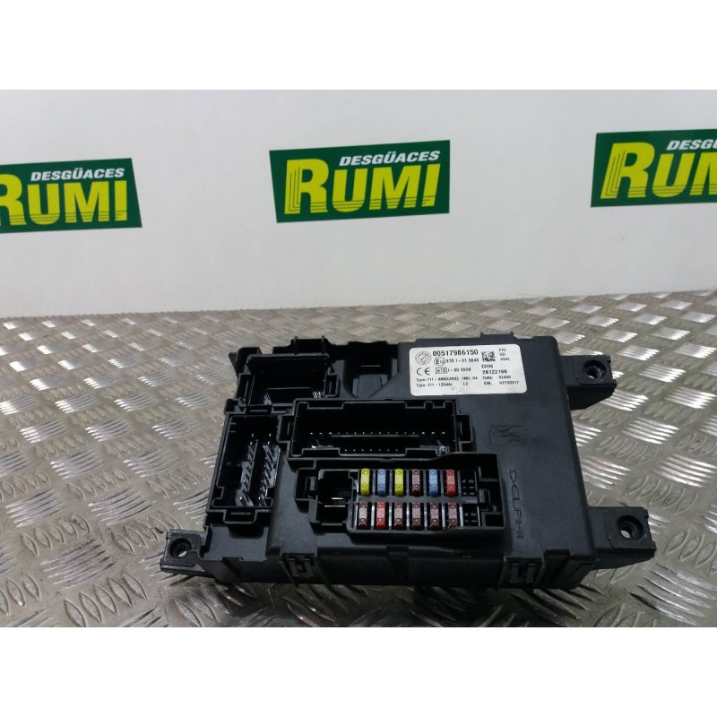 Recambio de caja reles / fusibles para fiat punto (evo) (199) dynamic referencia OEM IAM 00517986150 28122166 AM433RX2