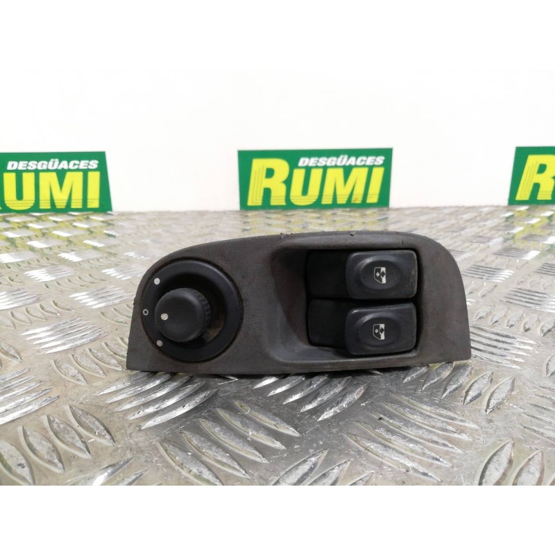 Recambio de mando elevalunas delantero izquierdo para renault megane i classic (la0) 1.6 europa referencia OEM IAM   