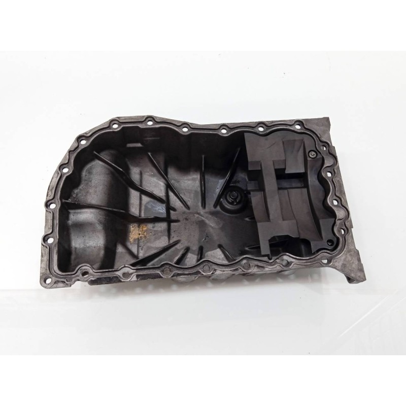 Recambio de carter para renault trafic (desde 5.89) t 1100 referencia OEM IAM 104412Y  