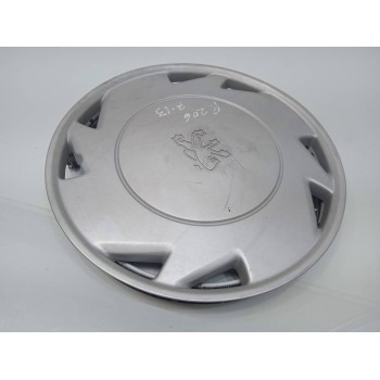 Recambio de tapacubos para peugeot 206 berlina referencia OEM IAM 9611081480  