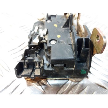 Recambio de cerradura puerta delantera derecha para renault kangoo (f/kc0) authentique oasis referencia OEM IAM   