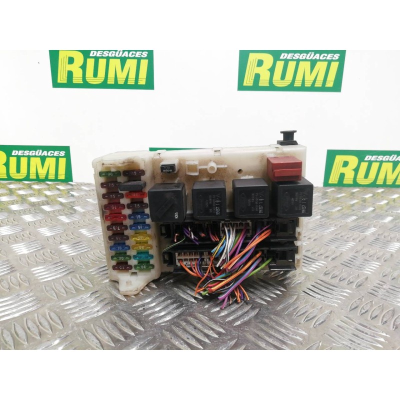 Recambio de caja reles / fusibles para ford mondeo familiar (gd) ambiente referencia OEM IAM 93BG14K150AD  