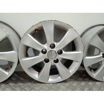 Recambio de juego llantas para toyota corolla verso (r1) referencia OEM IAM 426110F100  