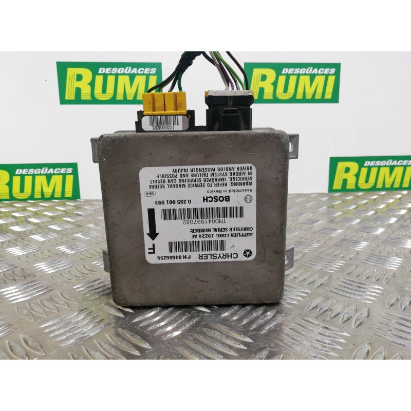 Recambio de centralita airbag para chrysler voyager (gs) 2.5 td family referencia OEM IAM 0285001093 04686256 