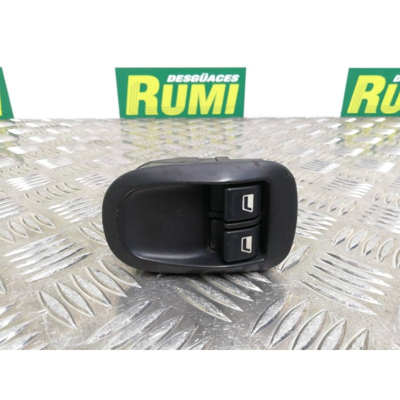 Recambio de mando elevalunas delantero izquierdo para peugeot 206 berlina x-line refri referencia OEM IAM   