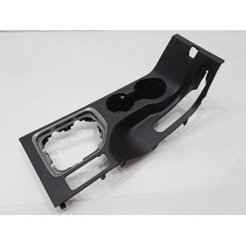 Recambio de moldura para hyundai tucson 1.7 crdi cat referencia OEM IAM 84651D7200  