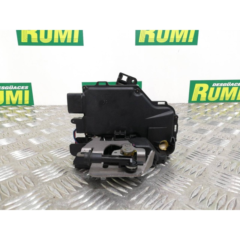 Recambio de cerradura puerta trasera izquierda para audi a4 berlina (8e) 1.9 tdi (96kw) referencia OEM IAM 8E0839015C  