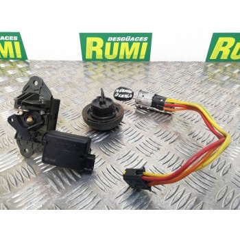 Recambio de juego bombines para renault megane i berlina hatchback (ba0) 1.9 dti alize referencia OEM IAM   