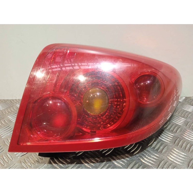 Recambio de piloto trasero derecho para nissan primera berlina (p12) acenta referencia OEM IAM   