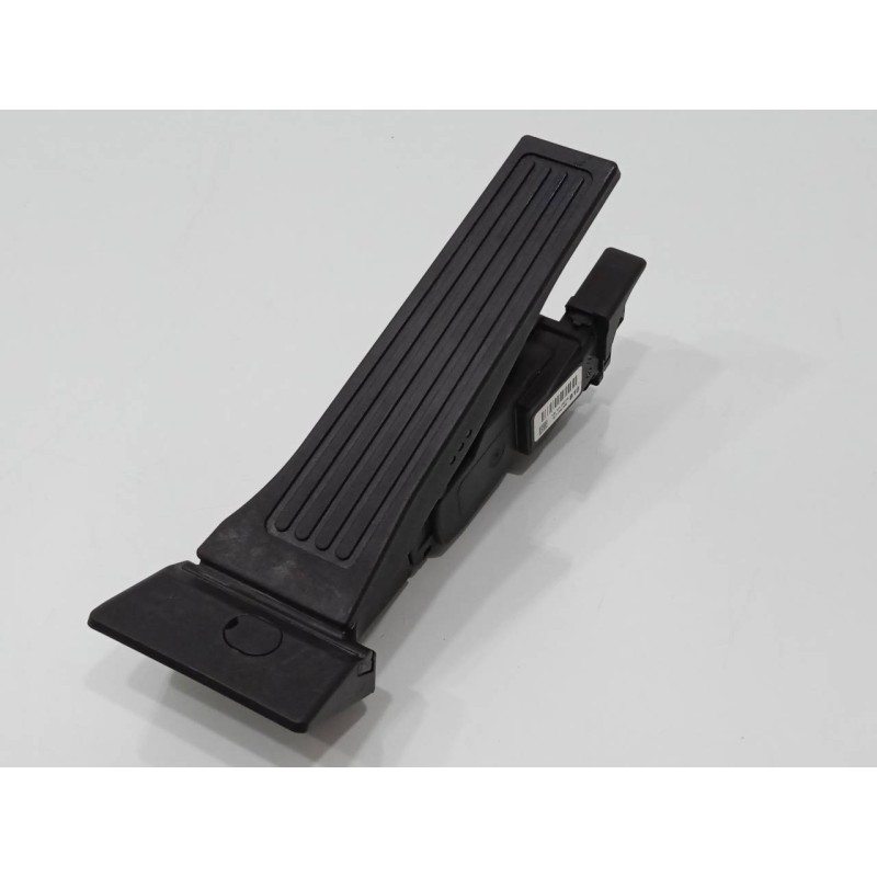 Recambio de potenciometro pedal para hyundai tucson 1.7 crdi cat referencia OEM IAM 32414400  