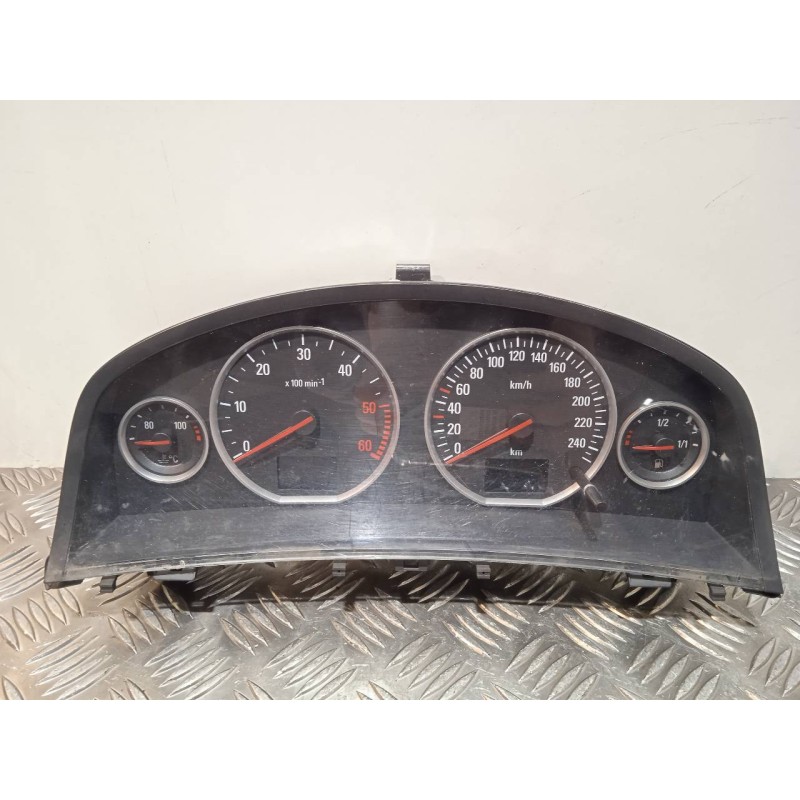 Recambio de cuadro instrumentos para opel vectra c berlina club referencia OEM IAM 110080278 13165960MG 