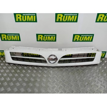 Recambio de rejilla delantera para nissan interstar (x70) caja cerrada, l 1h1, batalla corta 2,8t referencia OEM IAM 8200233587 