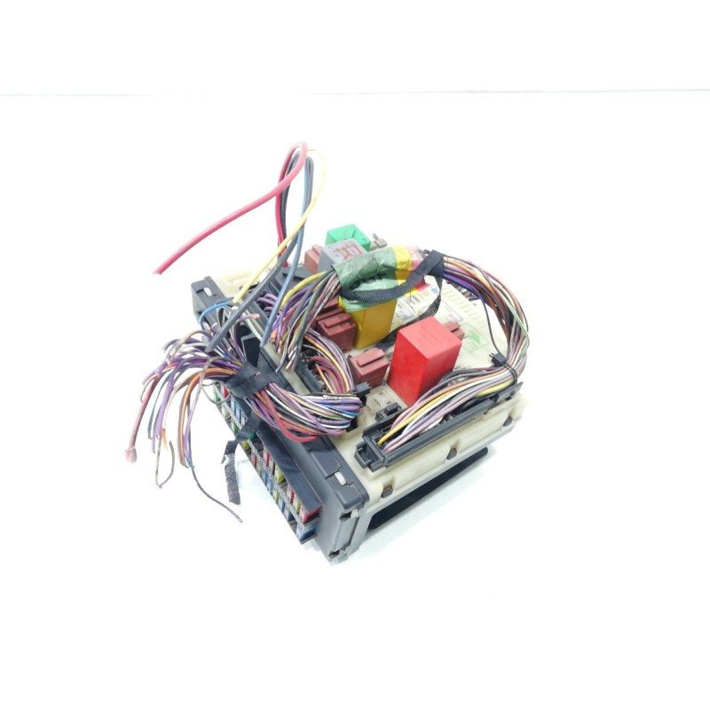 Recambio de caja reles / fusibles para ford escort berlina/turnier bravo lim. referencia OEM IAM 96AG14A073DB  